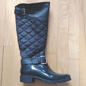 Rain boots black size 7